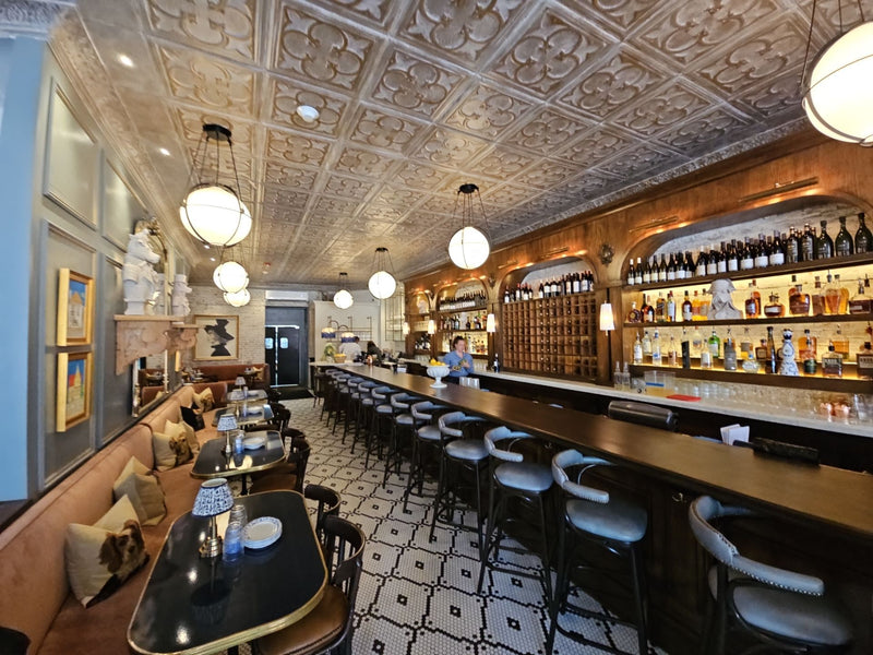 Restaurant bar and dining room